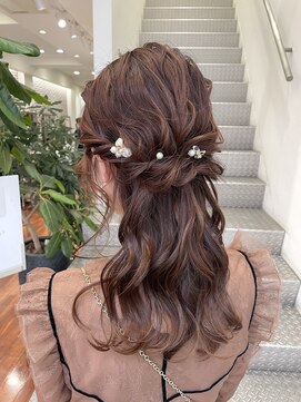 カッツ 元町店(CUT S) ふわふわハーフアップ