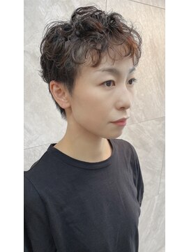 ドゥマン(Demain) 大人可愛い20代30代40代黒髪前下がりショートボブ丸みショート◎