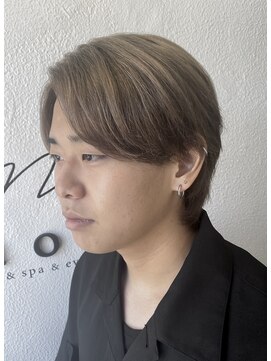 モク(mok) センターパートウルフ