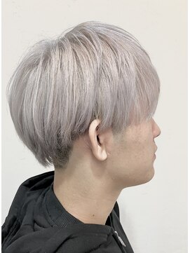 ロニーヘアーアンドネイル(Ronnie) ホワイトグレージュカラー