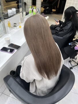 ユナイテッド 横浜(UNITED) ミルクティーグレージュ