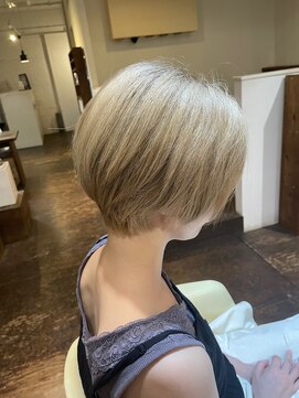 アンサン(unsung) ブランドカラー×ハンサムショート