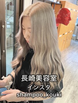 コワファースト長崎シャンプーボーイ 2nd(COIFF1RST 長崎 SHAMPOO BOY) 長崎 ケアブリーチ ホワイトベージュ