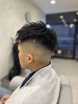 バーバーサンクチュアリ(Barber Sanctuary) スキンフェードスタイル