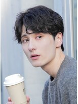 レタッチ バイ フィフス 天神大名(RETOUCH by fifth)&nbsp;福岡天神ゆるめシャドウパーマメンズマッシュウルフカット緩め