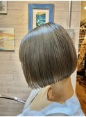 切りっぱなし×ミルクティーベージュ