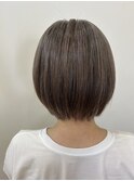 白髪ぼかしとショートボブ