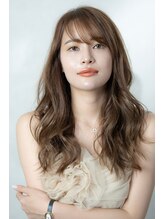 ロイ(Roi.) レイヤーカット アッシュベージュ ラフウェーブ