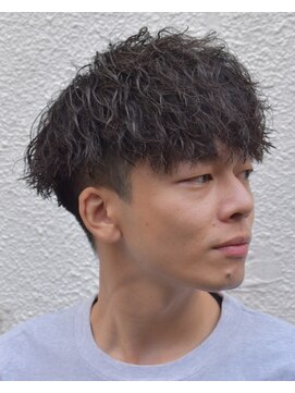 フリーク バーバーショップ 都島店(FREAK BARBER SHOP) MEN’S HAIR/ブルーブラック/フェザーパーマ/サーフカール/J