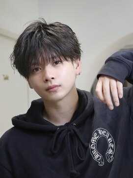 アーリー(Ali'i) フェザーショート毛流れシースルーラウンドマッシュ