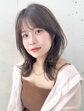 ビーチ(BEACH) 透明感柔らかベージュミディアムレイヤーくびれヘア