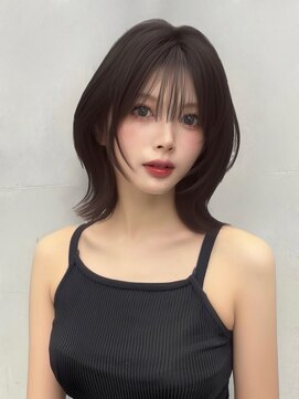 ユーフォリア 渋谷グランデ(Euphoria SHIBUYA GRANDE) 韓国ハッシュカット  ミディアムレイヤー 暗髪 SAYAKA