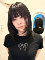 ロティー(loty)&nbsp;ミディアム レイヤー 顔周りカット 前髪 暗髪 髪質改善 10代20代