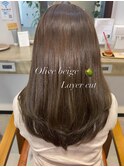 オリーブベージュ　赤み消しカラー