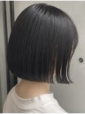 黒髪×パツっとボブ