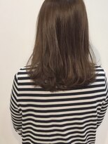 クールブ(Courbe)&nbsp;透明感たっぷり♪グレージュカラー