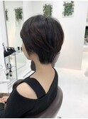 ショートヘアスタイル