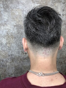 イエローコーン 金沢文庫店(YELLOW CORN) 大人のフェードカット