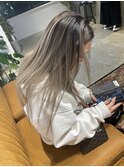 ストレートでオシャレ!バレイヤージュ_silky white ash_