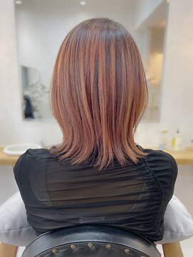 キビト(kibito) コーラルブロンドハイライト くびれミディ