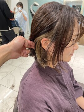 アッシュ 下北沢店(Ash) チラ見せがかわいいくせ毛をいかしたイヤリングカラーのボブ