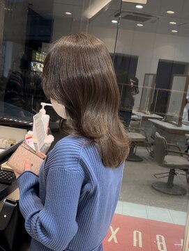 シュヴー 浦安店(CHEVEUX) ［千葉／浦安／三谷］9トーン　ブリーチなしグレージュ