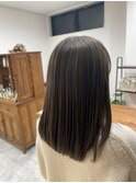 グレーベージュ