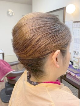サロンドミナ(SALON DE MINA)の写真/年を重ねる毎に美しく＊髪から大人女性の品性を表現します＊溢れ出る艶で上品なスタイルを。