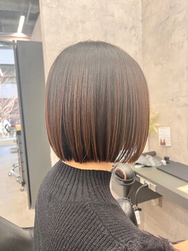 デューヘアー(due hair) 切りっぱなしトレンドボブ