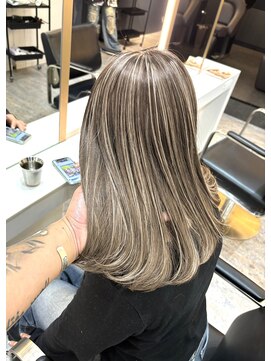 ブレンド 渋谷(BLend) 20代30代40代白髪ぼかしハイライト小顔ショートボブミニウルフ