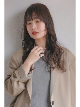 スリー スタンド(THREE STAND) 大人ウェーブ/コテ巻き風パーマ/顔周りレイヤー/抜け感ベージュ