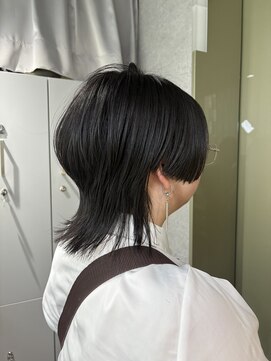 リラス 博多(rilas) 中性ウルフ/ウルフカット/メンズウルフ/前下りウルフ