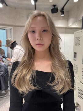 ハイプ(HYPE) ブリーチ&ダブルカラー/ミルクティーブロンド/レイヤーカット