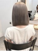 ハイトーングレージュ