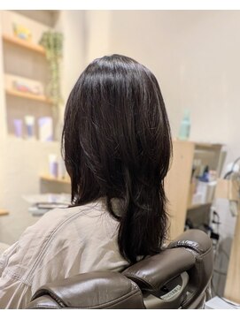 ももいろかぶとむし 【ミディアム】ツヤとまとまり。上品に動く大人のローレイヤー