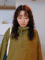ハンク 表参道(Hank.)&nbsp;ファッションに馴染む、細かめロングパーマ