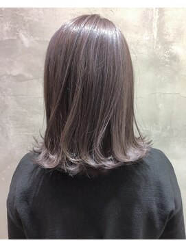 キラ 渋谷(KILLA) ラベンダーグレージュ_フォーギーベージュ耳かけ【北間 原宿】