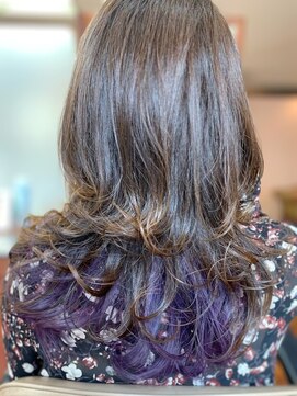 アトリエカズ(Atelier Kazu) パープル×インナーカラー外ハネウルフカット◎20代30代40代