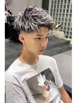 スキル 渋谷(SKILL) フェードカット/バリアート/刈り上げ/メンズショート/短髪