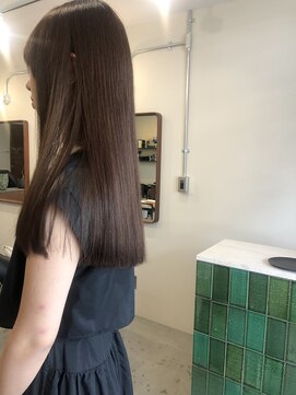 サイン(sain.) ワンレングス/ロング/艶カラー