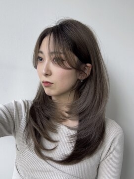 アマトウキョウ アユンチェ(AMA TOKYO×AYUNCHE) たっぷりレイヤーカット×透明感カラー/韓国/顔周りレイヤー