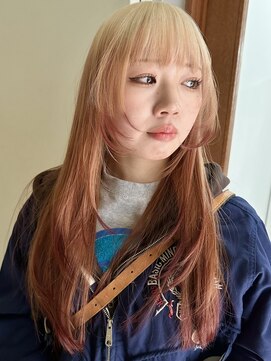 サクラ オモテサンドウ(SAKURA) ワンカールで決まるレイヤー×ルーツカラー ぱっつん前髪