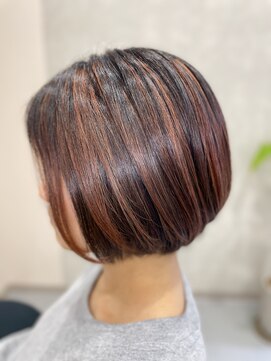 リノ(Lino) ハイライト/ボブ/レッドカラー