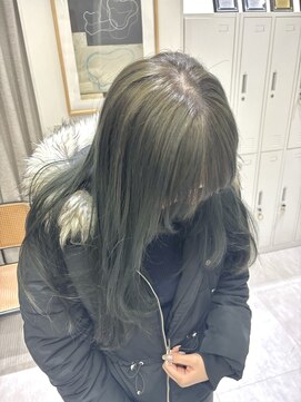 ジーナ 福岡天神(Zina) オリーブグレー