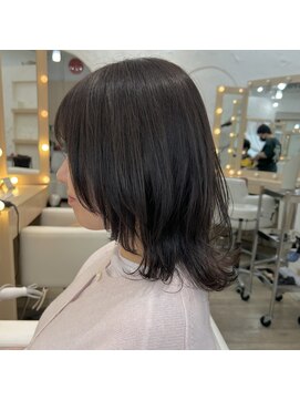 エレノア 渋谷公園通り店(Eleanor) 【錦まりな】束感レイヤーミディ