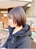 透明感グレージュカラー大人可愛いミニボブ20代30代40代
