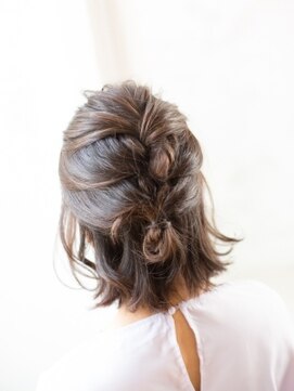 スリー いわき(iii) 編み込みボブハーフアップ