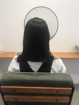 ジュノ 花ヶ島店(Juno) ミディアムカット切りぱなし