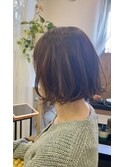 外ハネ、丸みバランスの大人ボブ