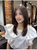 ストレートで映えるレイヤーカット